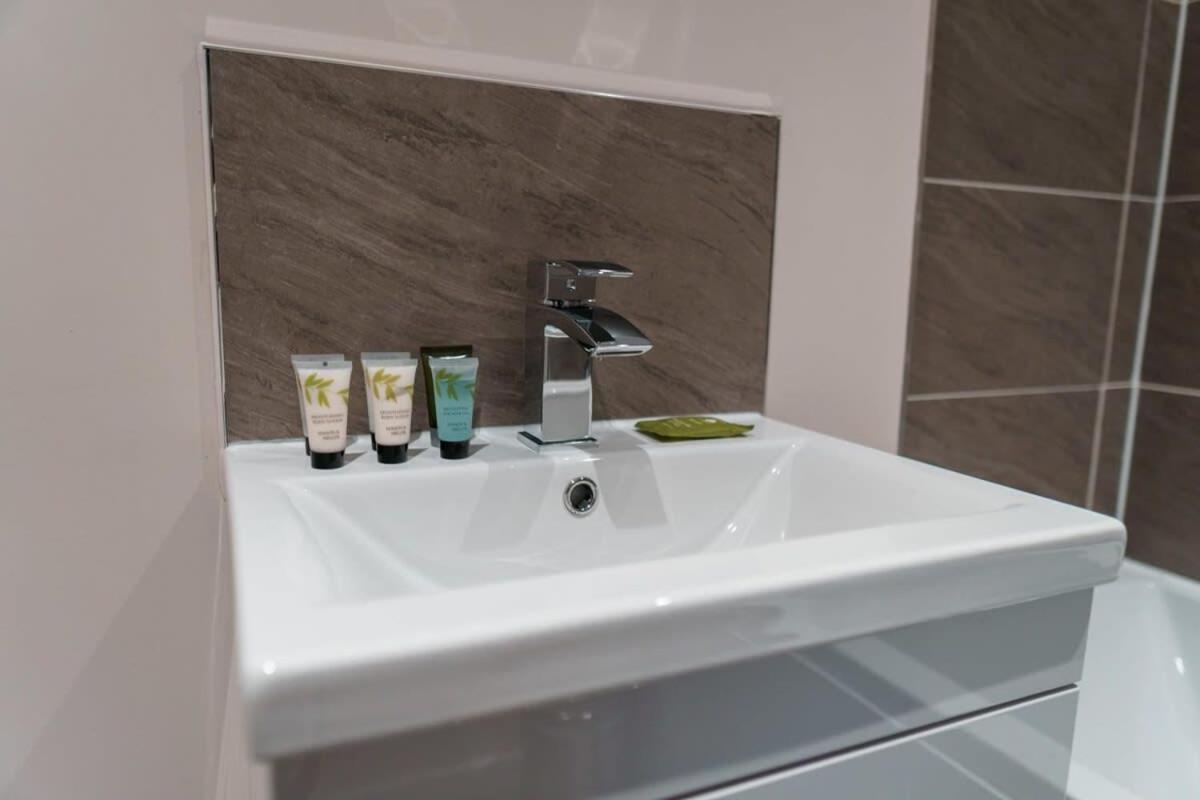Contemporary 2 Bed Manchester Apartment - Sleeps 4 Exteriör bild