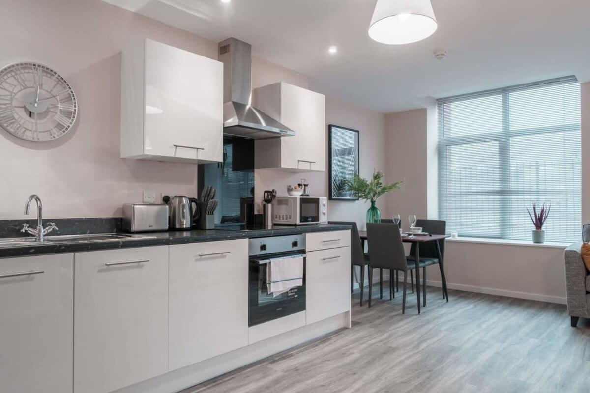 Contemporary 2 Bed Manchester Apartment - Sleeps 4 Exteriör bild