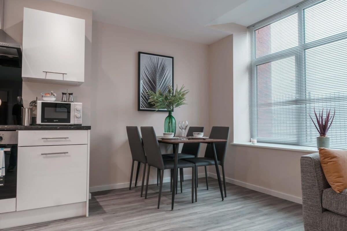 Contemporary 2 Bed Manchester Apartment - Sleeps 4 Exteriör bild